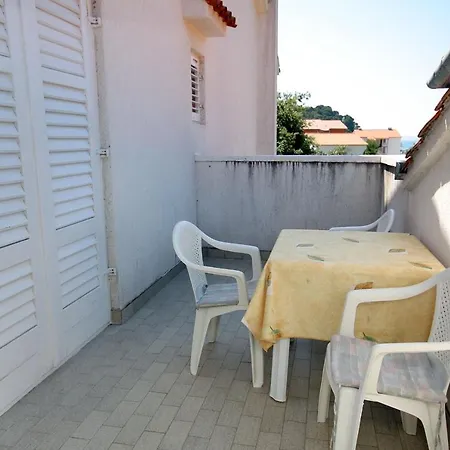 Guest house And With Parking Space Palit, Rab - 5039