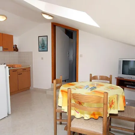 And With Parking Space Palit, Rab - 5039 Guest house 3*