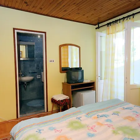 And With Parking Space Palit, Rab - 5039 Guest house Palit