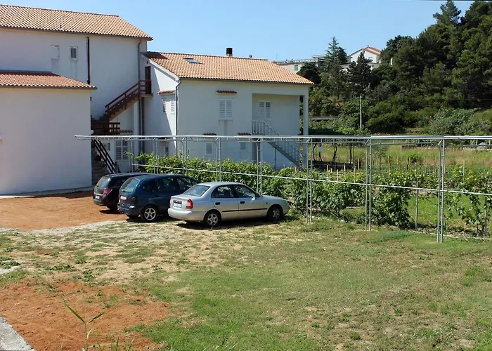 Πανσιόν And With Parking Space Palit, Rab - 5039