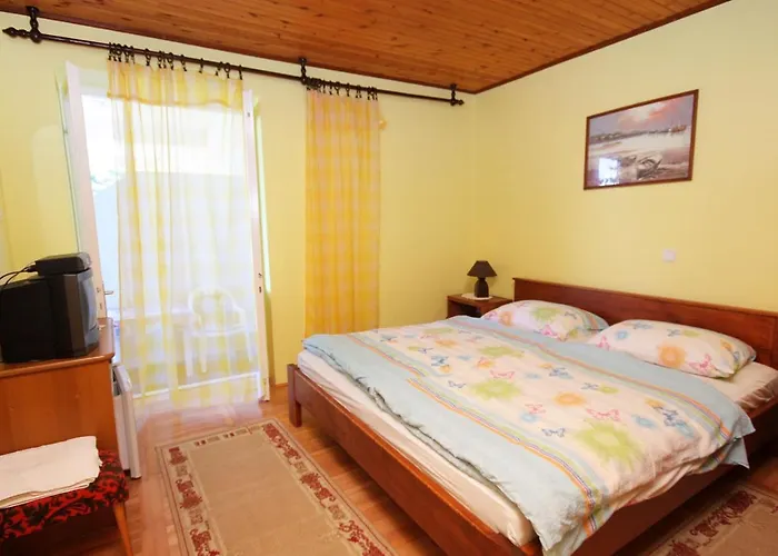 Πανσιόν And With Parking Space Palit, Rab - 5039 Palit