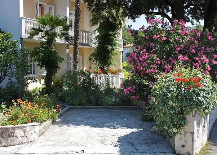 And With Parking Space Palit, Rab - 5039 Πανσιόν 3*